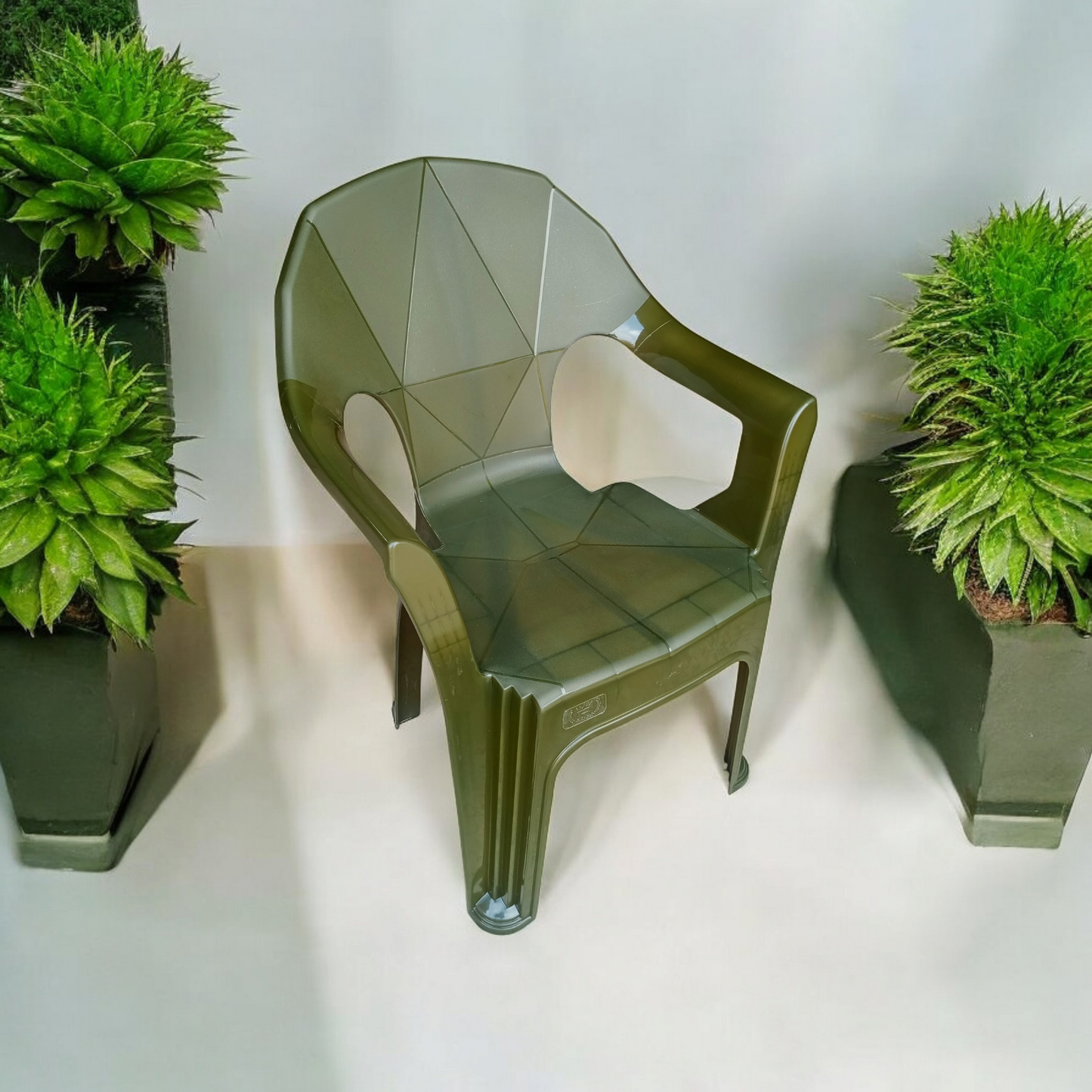 Diamond chair Pure (Full Plastic)