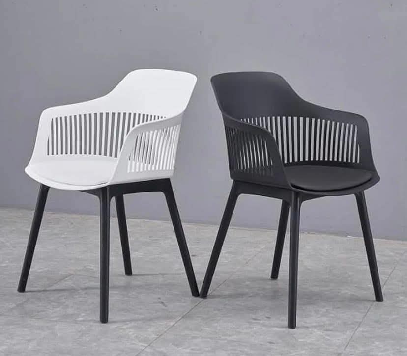 minimalist dining chair