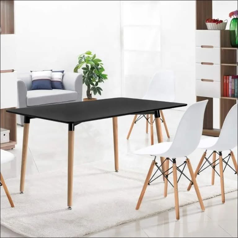 elegant dining table