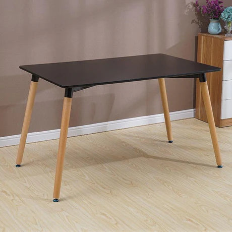 elegant dining table